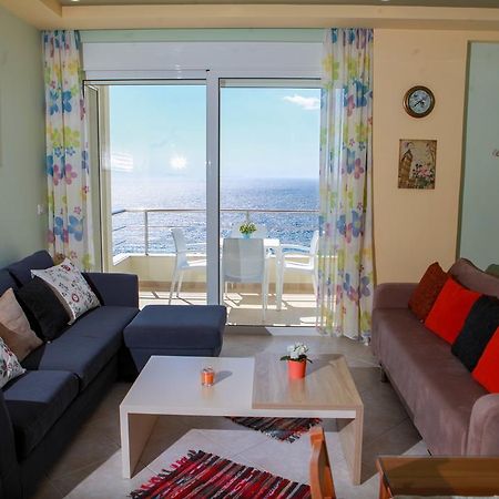 Blue Sea Apartments Sarandë Eksteriør bilde