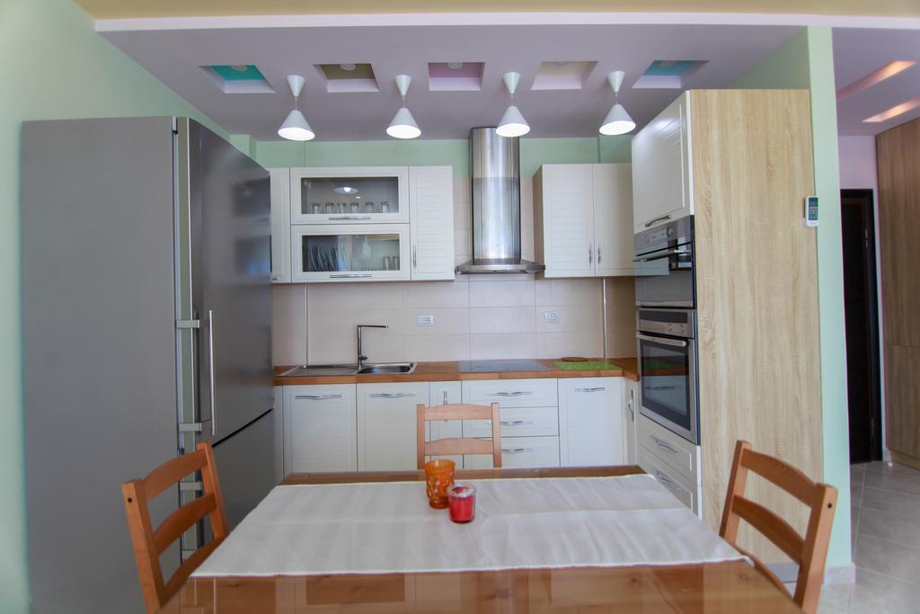 Blue Sea Apartments Sarandë Eksteriør bilde