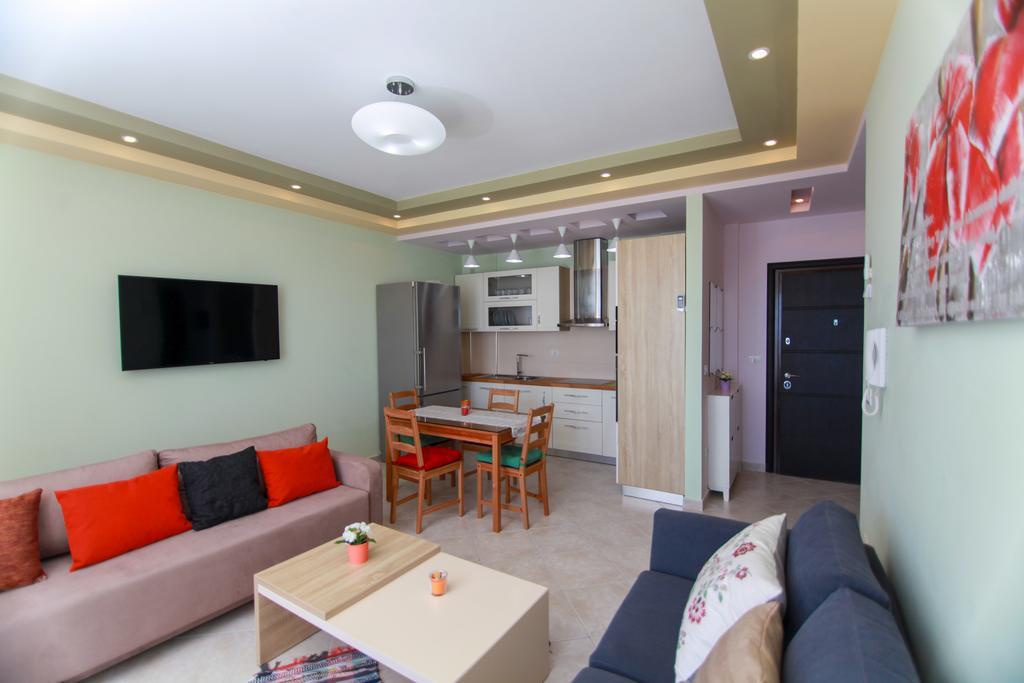 Blue Sea Apartments Sarandë Eksteriør bilde