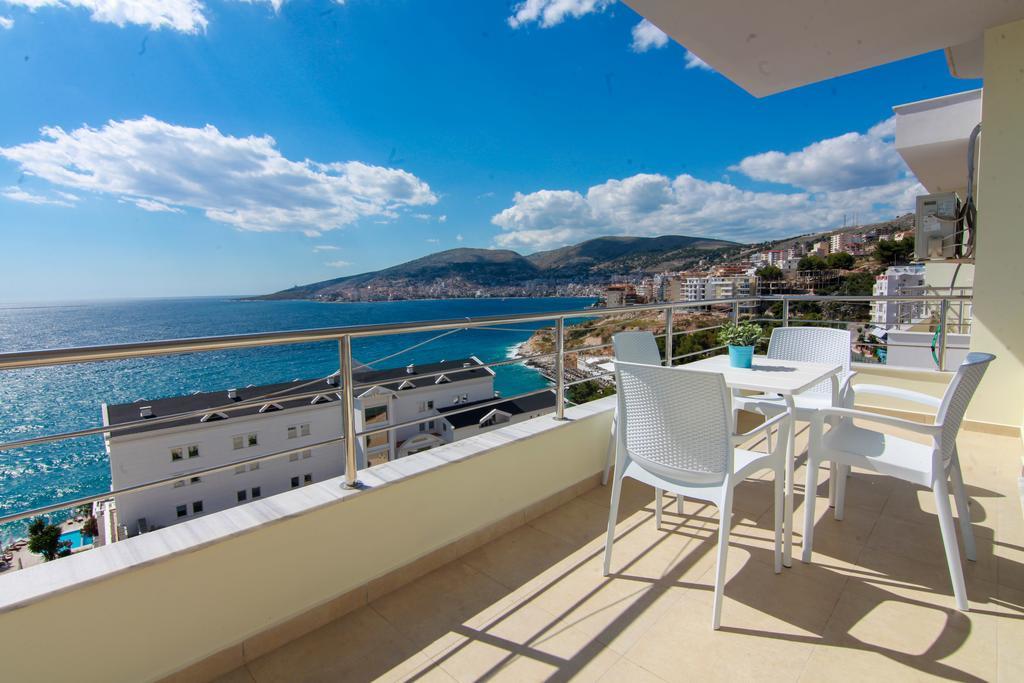 Blue Sea Apartments Sarandë Eksteriør bilde