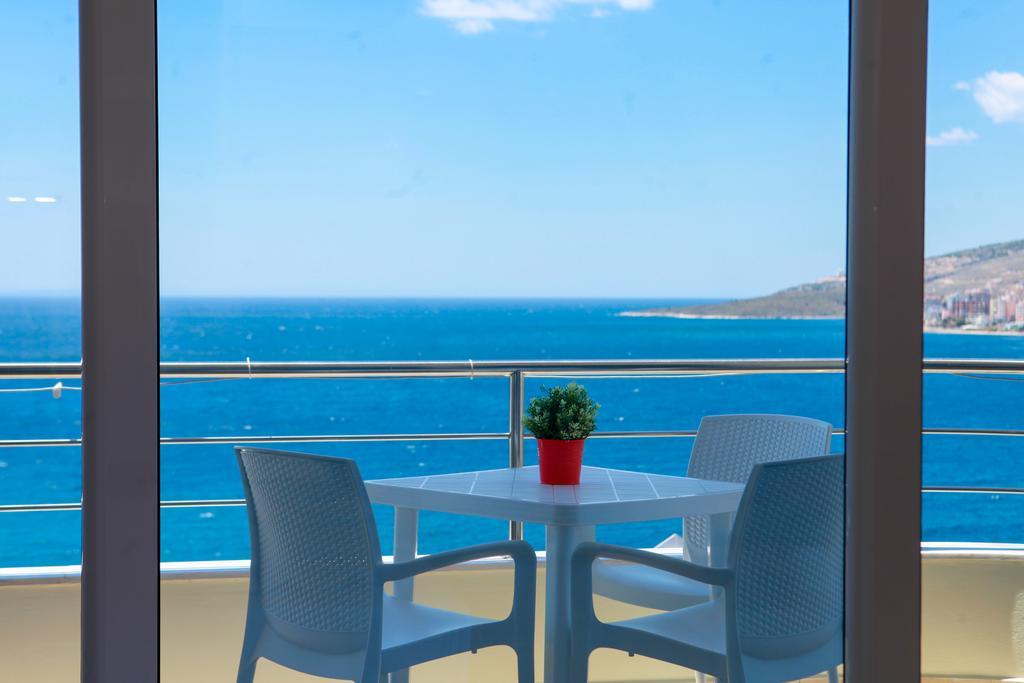 Blue Sea Apartments Sarandë Eksteriør bilde